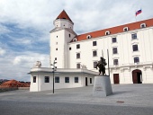 Patio principal del castillo de Bratislava, Eslovaquia