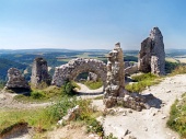 Murs intérieurs en ruines du château de Cachtice