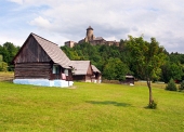 Folk huizen en het kasteel in Stara Lubovna
