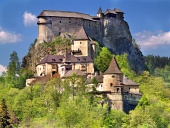 Южната страна на известния замък Орава, Словакия