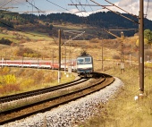 Железопътна линия и влак