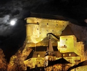 Замъкът Орава - Нощна сцена