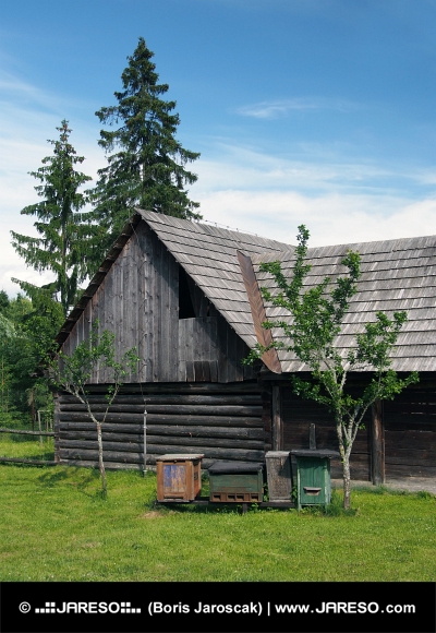 Bistader af træ i Pribylina