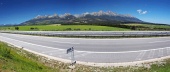 Panorama over motorvej og High Tatras