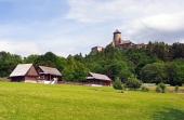 Volkshäuser und Burg in Stara Lubovna