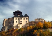 Burg Trencin im Herbst, Slowakei