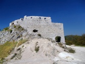 Massiven Mauern von Schloss Cachtice, Slowakei