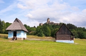 Μια λαϊκή σπίτια και το κάστρο στην Stara Lubovna