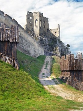 Οχύρωση και το παρεκκλήσι του κάστρου του Beckov, Σλοβακία