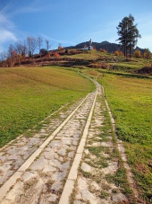 Διάδρομος στο μνημείο του Juraj Janosik