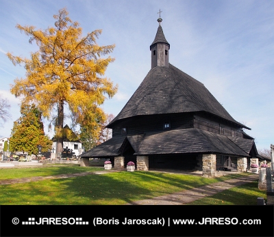 Iglesia en Tvrdosin perteneciente a la lista de la UNESCO