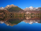 Los Altos Tatras reflejados en Strbske Pleso
