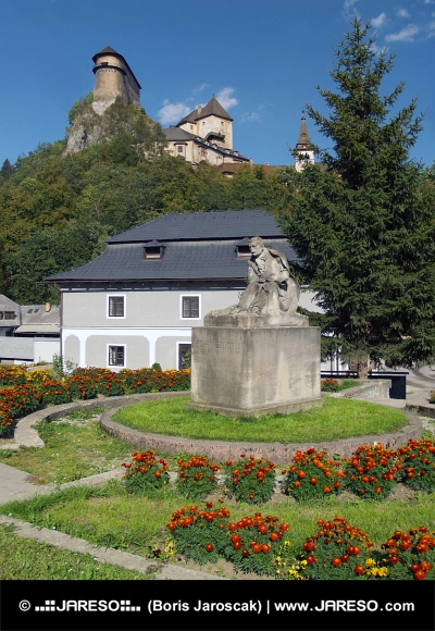 PO Hviezdoslav et le château d'Orava