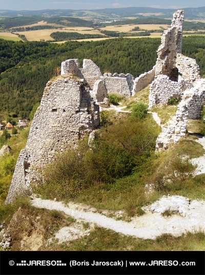 Uitzicht vanaf het kasteel van Cachtice