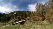 Starożytny drewniany fort