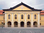Zabytkowy Redoute (obecnie biblioteka) w Kežmarku