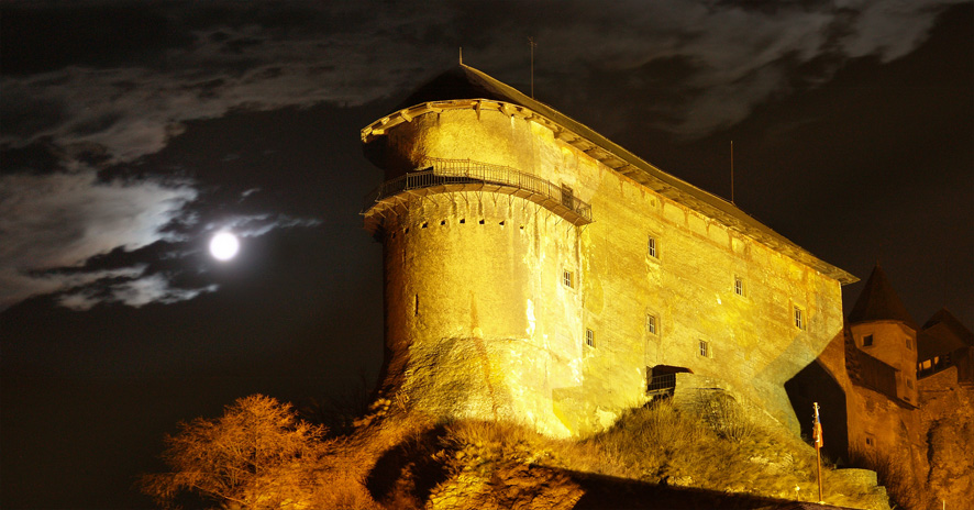 Castelul Orava - La noapte