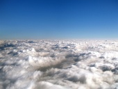 O vedere deasupra norilor