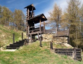 Trä befästning på Havránok hill, Slovakien