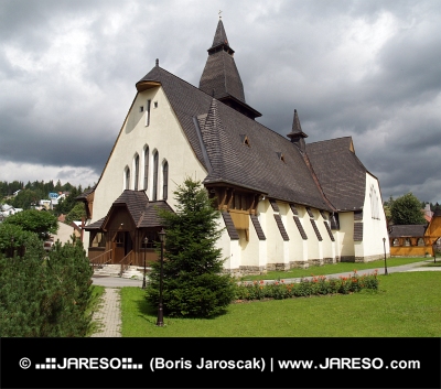 Cerkev sv Anne, Oravská Lesna, Slovaška